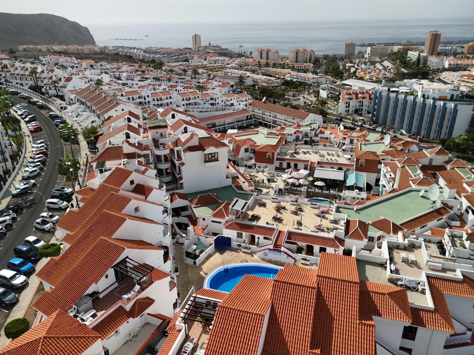 Modern Apartment, Heated Pool & 2 Terraces Los Cristianos  Exterior photo
