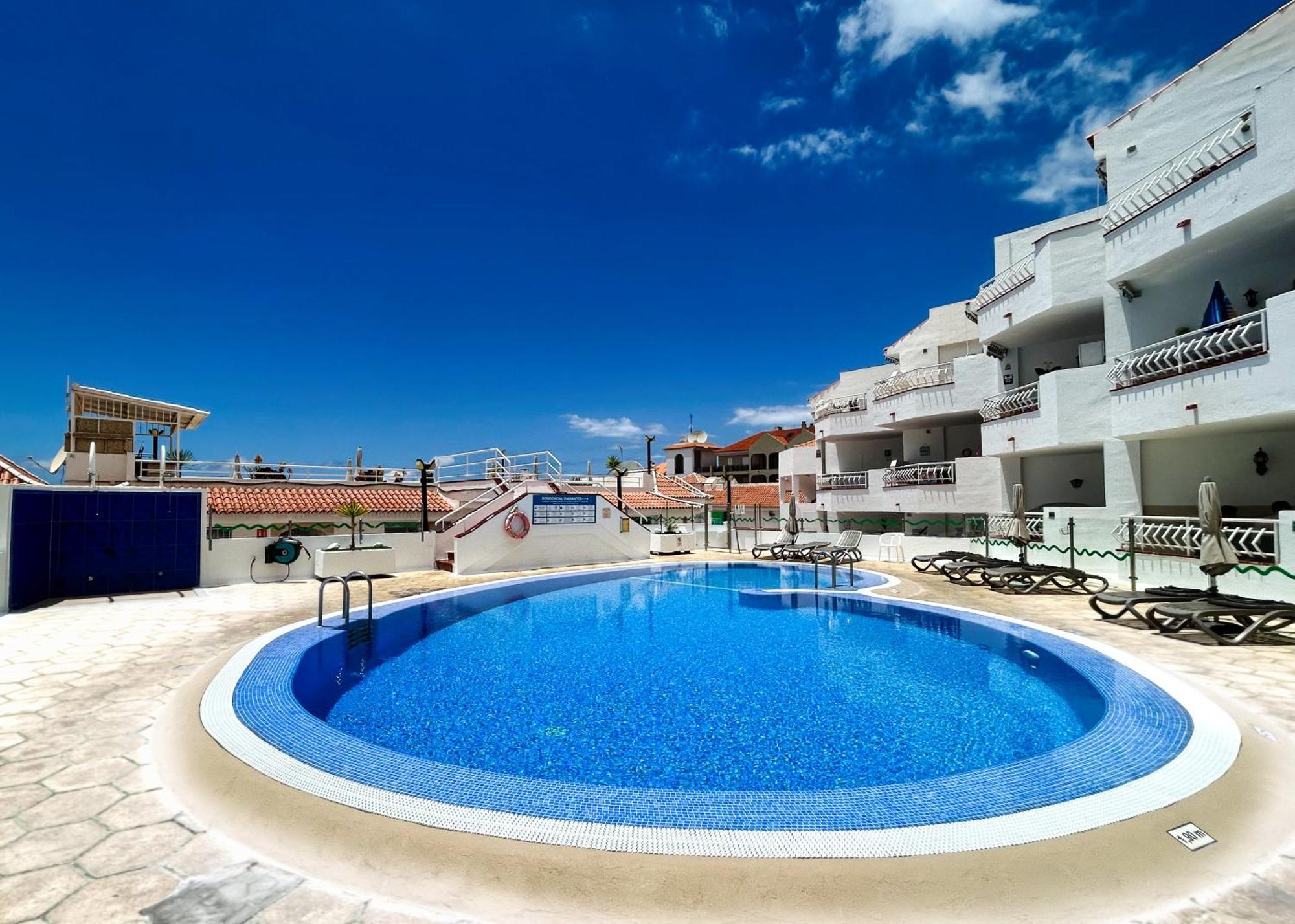 Modern Apartment, Heated Pool & 2 Terraces Los Cristianos  Exterior photo